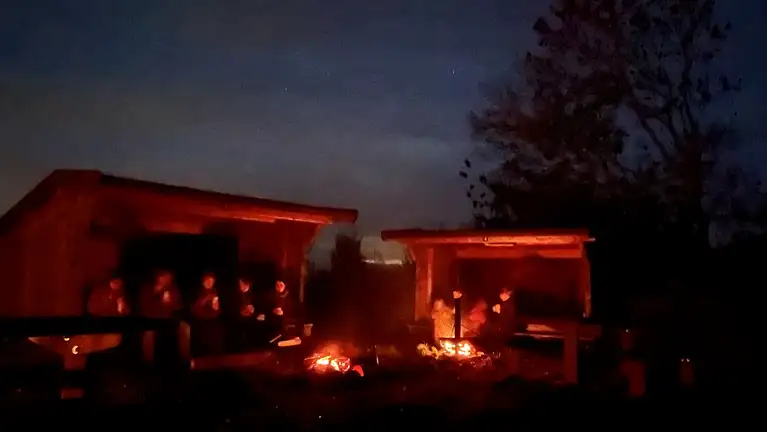 Gæster i Sheltere der sover under Dark Sky på Møn